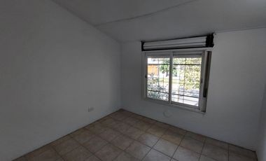 ALQUILER CASA 6 AMBIENTES BURZACO
