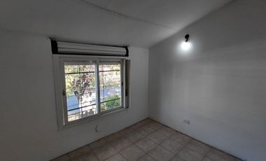 ALQUILER CASA 6 AMBIENTES BURZACO