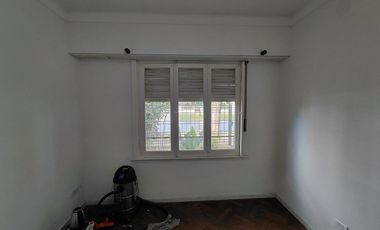 ALQUILER CASA 6 AMBIENTES BURZACO