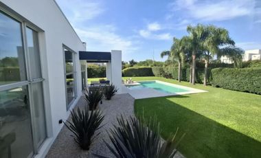 Casa en venta en Buenos Aires Village FINANCIADA