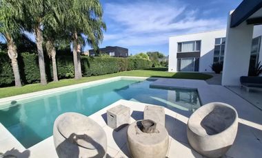 Casa en venta en Buenos Aires Village FINANCIADA