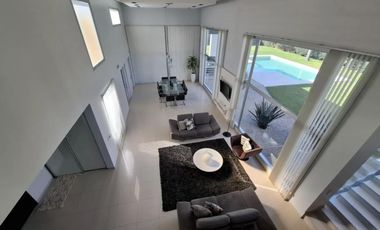 Casa en venta en Buenos Aires Village FINANCIADA