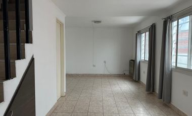 Dúplex en Alquiler, zona tranquila