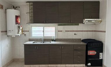 Dúplex en Alquiler, zona tranquila