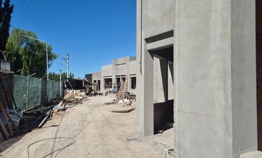 Locales comerciales en La Reserva, Barrio botánico