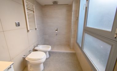 VENTA/ DEPARTAMENTO EXCLUSIVO , DE 3 DORMITORIOS CON EXCELENTE CALIDAD CONSTRUCTIVA. Santa Fe Capital.