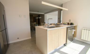 VENTA/ DEPARTAMENTO EXCLUSIVO , DE 3 DORMITORIOS CON EXCELENTE CALIDAD CONSTRUCTIVA. Santa Fe Capital.
