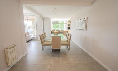 VENTA/ DEPARTAMENTO EXCLUSIVO , DE 3 DORMITORIOS CON EXCELENTE CALIDAD CONSTRUCTIVA. Santa Fe Capital.