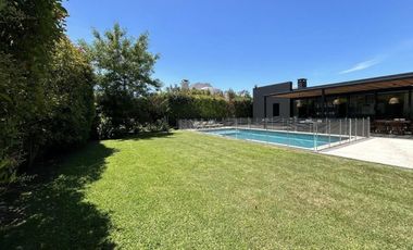 Casa en venta en Buenos Aires Village