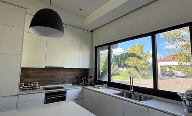 Casa en venta en Buenos Aires Village