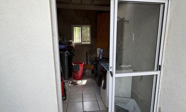 Casa en Bella Vista con quincho vidriado, pileta y posibilidad de ampliación