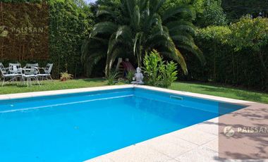 Casa en Bella Vista con quincho vidriado, pileta y posibilidad de ampliación