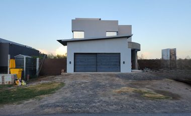 Casa en Cinco Saltos