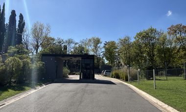 Lote en venta en el Barrio El Candil