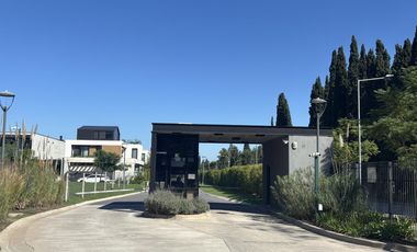 Lote en venta en el Barrio El Candil