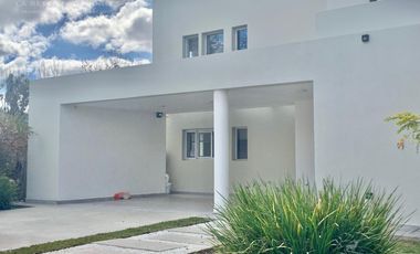 Casa en Alquiler - La Reserva Cardales