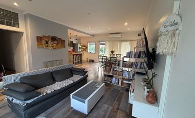 Barrio Los Talas | Venta | Linda casa de 4 ambientes con excelente vista - Apto crédito