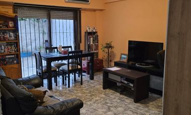 Oportunidad: Monoambiente con Patio en San Martín – Muy Luminoso