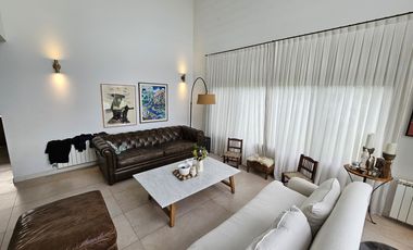 CASA EN VENTA BUENOS AIRES GOLF CLUB / BARRIO CERRADO