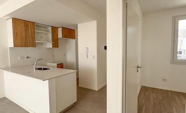 6º C piso 2 amb con escritorio  Av Ayacucho  2213