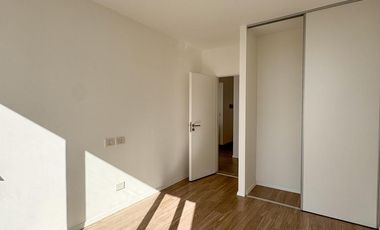6º C piso 2 amb con escritorio  Av Ayacucho  2213