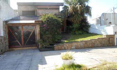 Venta Casa C/Local S/L 10x30M² en R. Mejía  Muy Buen Estado A Mts. Av. de Mayo