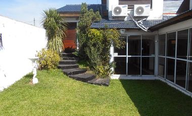 Venta Casa C/Local S/L 10x30M² en R. Mejía  Muy Buen Estado A Mts. Av. de Mayo