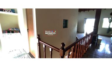 casa de 2 planta 6 amb mas local con 5 deptos en Paso del rey CENTRO