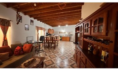 VENTA 3 DEPTOS + Casa 5 hab | BARRIO LA QUEBRADA – PASO DEL REY