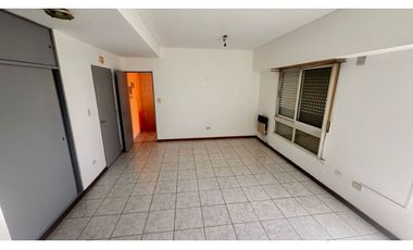 Venta depto 2 amb al contrafrente paso del rey centro