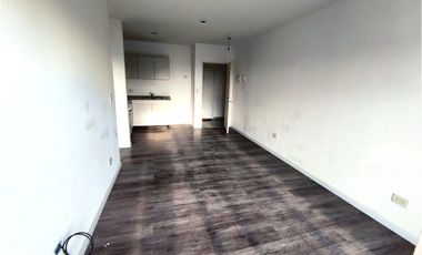 Departamento 2 ambientes con balcón y cochera en Martín Coronado