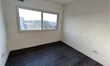 Departamento 2 ambientes con balcón y cochera en Martín Coronado