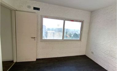 Departamento 3 ambientes con balcón y cochera en Martín Coronado