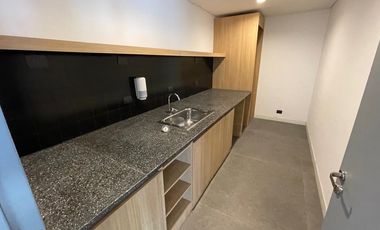 Alquiler OFICINA 700Mts. - EDIFICIO con Terraza y Parrilla - 8 Cocheras - Florida - Vicente López