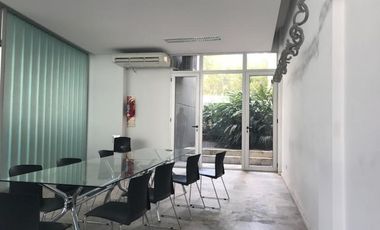 Alquiler de oficina de 180 m2 en Olivos