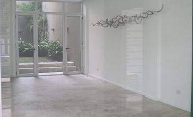 Alquiler de oficina de 180 m2 en Olivos