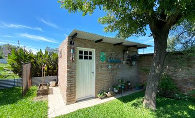 Venta casa de 2 dormitorio con pileta en Ricardone. Apta crédito.