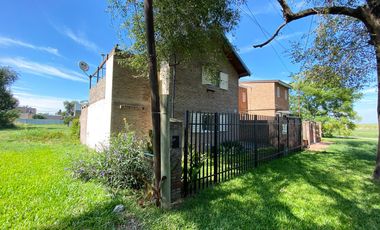 Venta casa de 2 dormitorio con pileta en Ricardone. Apta crédito.
