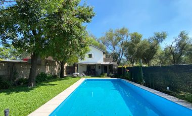 Venta casa de 2 dormitorio con pileta en Ricardone. Apta crédito.