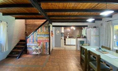 Venta casa de 2 dormitorio con pileta en Ricardone. Apta crédito.