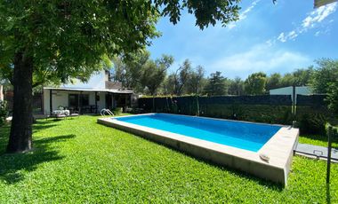 Venta casa de 2 dormitorio con pileta en Ricardone. Apta crédito.