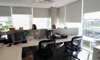 Oficinas en Vicente Lopez frente a Panamericana