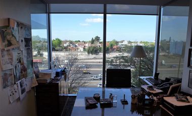 Oficinas en Vicente Lopez frente a Panamericana