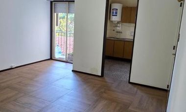 Departamento - La Lucila-Vias/Maipu