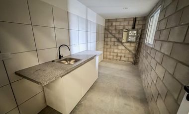 Alquiler - Depósito - PIBERA Berazategui - 2100m2
