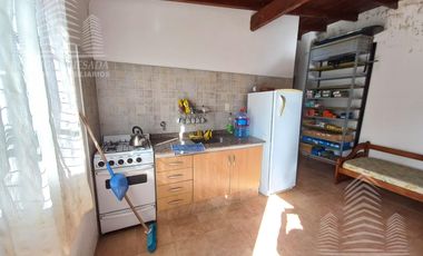 Excelente propiedad !!!- Mar De Ajo casa    2  deptos  de 2 y  3 ambientes - RETASADA!!!!!