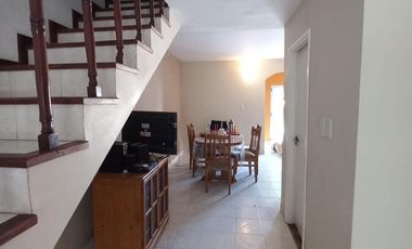 Excelente propiedad !!!- Mar De Ajo casa    2  deptos  de 2 y  3 ambientes - RETASADA!!!!!
