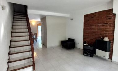 Excelente propiedad !!!- Mar De Ajo casa    2  deptos  de 2 y  3 ambientes - RETASADA!!!!!