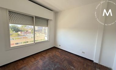 Departamento en alquiler de 3 ambientes con balcón - El Libertador