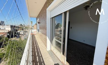 Departamento en alquiler de 3 ambientes con balcón - El Libertador